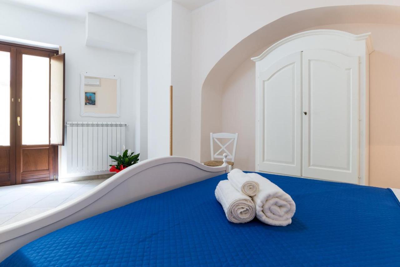 Casa Vacanza Rosy Di Guida Rosy Giungano エクステリア 写真