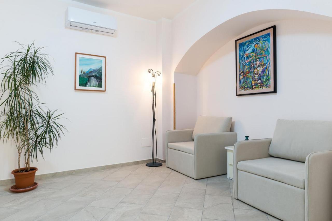 Casa Vacanza Rosy Di Guida Rosy Giungano エクステリア 写真