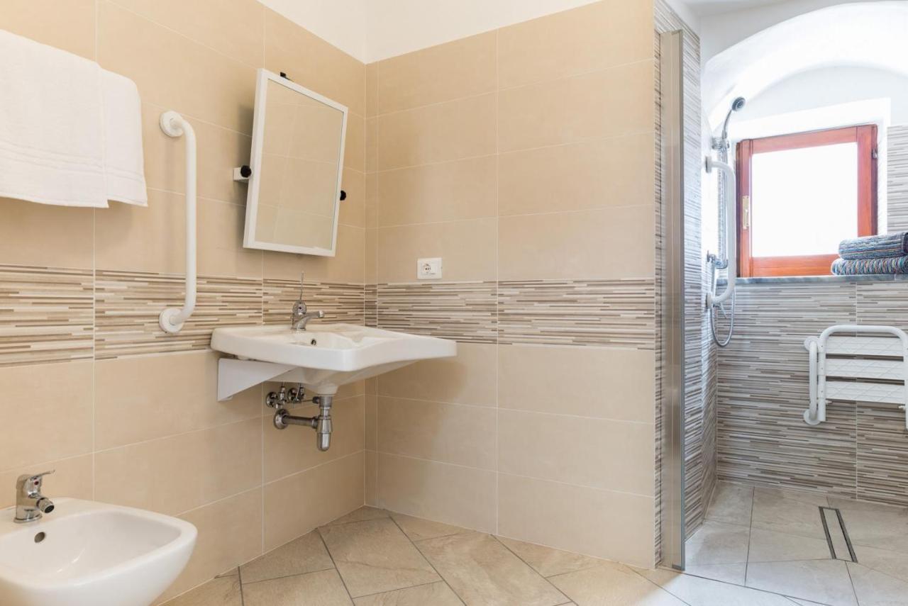 Casa Vacanza Rosy Di Guida Rosy Giungano エクステリア 写真